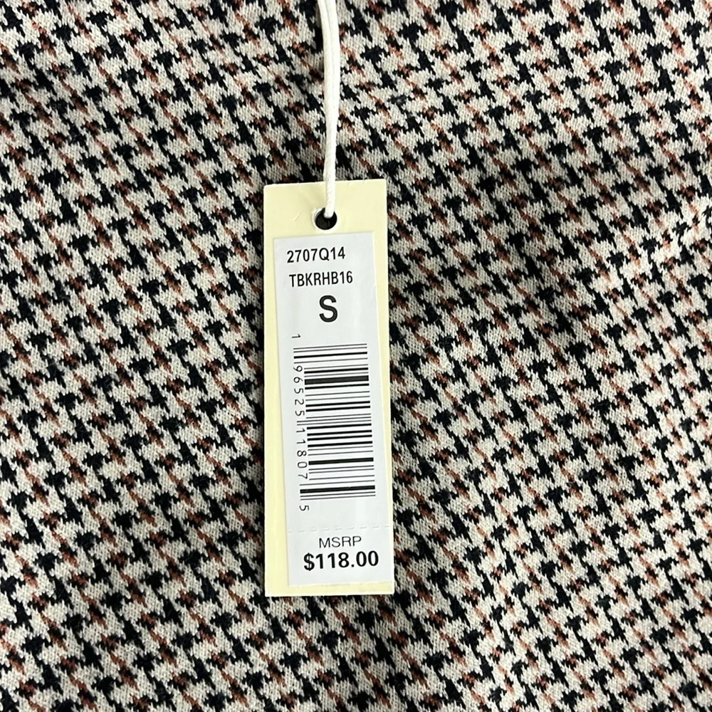 ⭐️ NWT- Max Studio wrap skirt- size Small - Picture 8 of 11